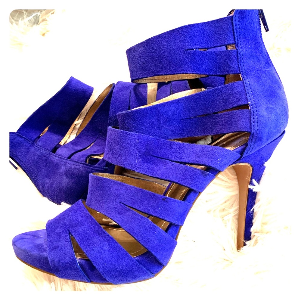 BCBG strapping heels